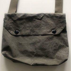 Kipling cross-body roomy bag w adjustable strap, distressed khaki by design;